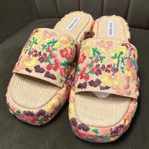 Steve Madden Floral Beachy Sandals
